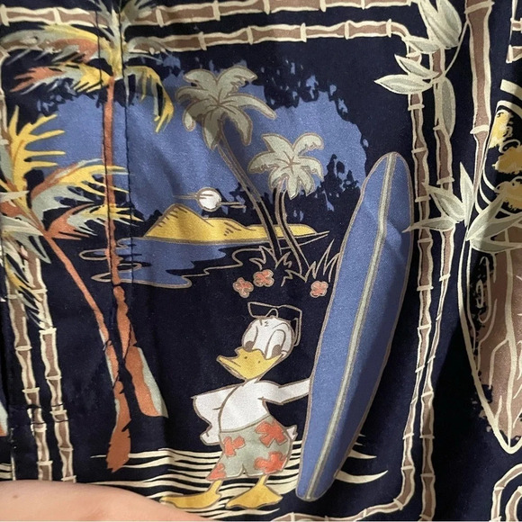 Men’s Disney swim trunks - Picture 3 of 8